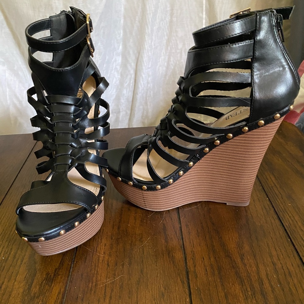 Just Fab Draycee wedges